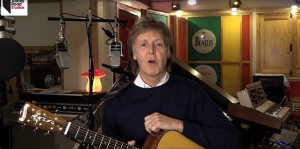 Paul McCartney plays his Blueridge Guitar!