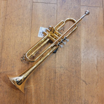 Yamaha YTR-2330 Trumpet, vgc, 2pce yellow brass bell, gold lacquer. 