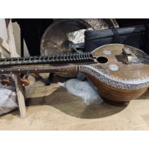 Saraswati veena for restoration (new frets, wax, strings). Collection only. 