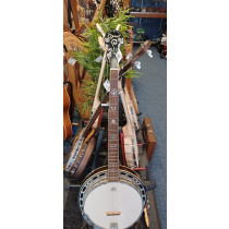 Ozark 2141G 5 String Resonator Banjo. Good Condition. W/ Hard Case